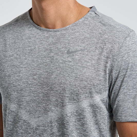 Nike Techknit Miler Tee Light Grey