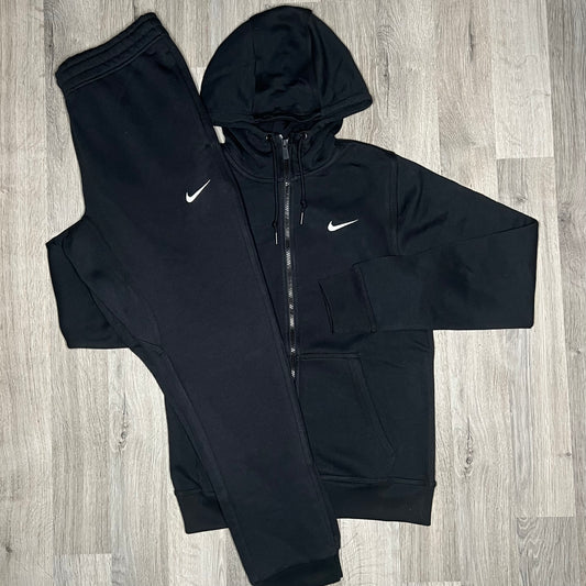 Nike Club Set - Zipper & Joggers - Black