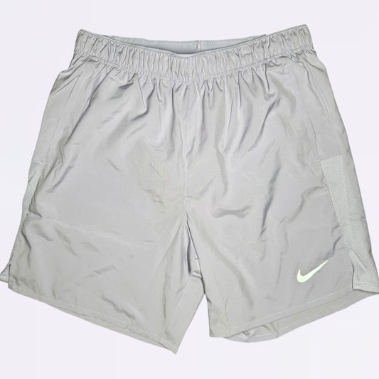 Nike Challenger Shorts Light Purple