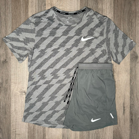 Nike Jacquard & Flex Stride Set - Tee & Shorts - Grey