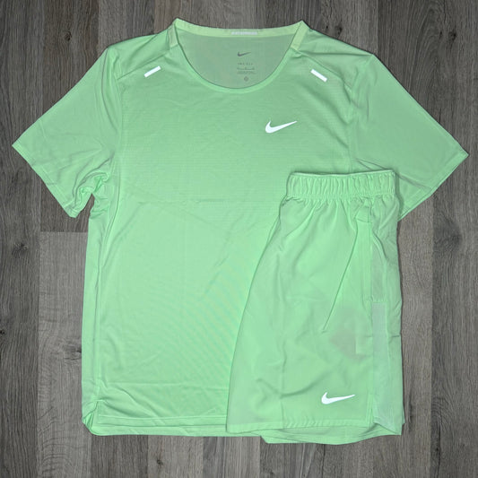 Nike Rise 365 / Challenger - Tee & Shorts - Vapour Green