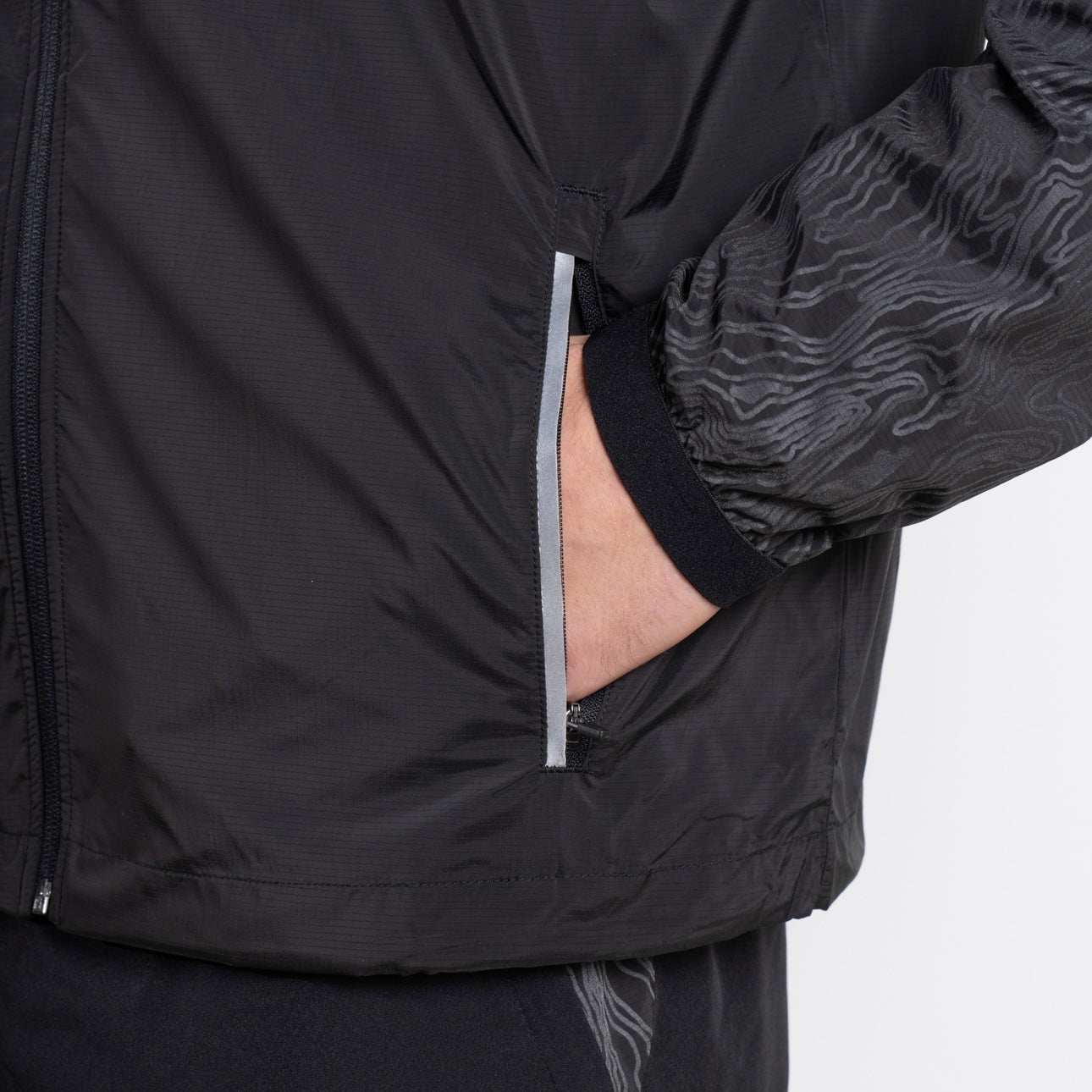 DASH Aura Windrunner Black