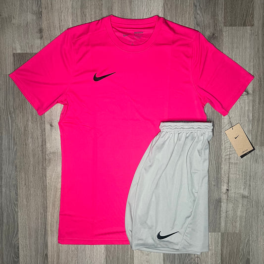 Nike Dri Fit Set - Tee & Shorts - Pink / Grey