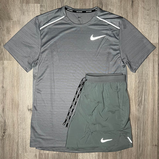 Nike Miler & Flex Stride 2.0 Set - Tee & Shorts - Stone Grey / Smoke Grey