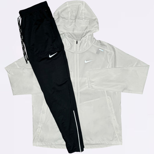 Nike Windrunner & Phenom Set - White / Black