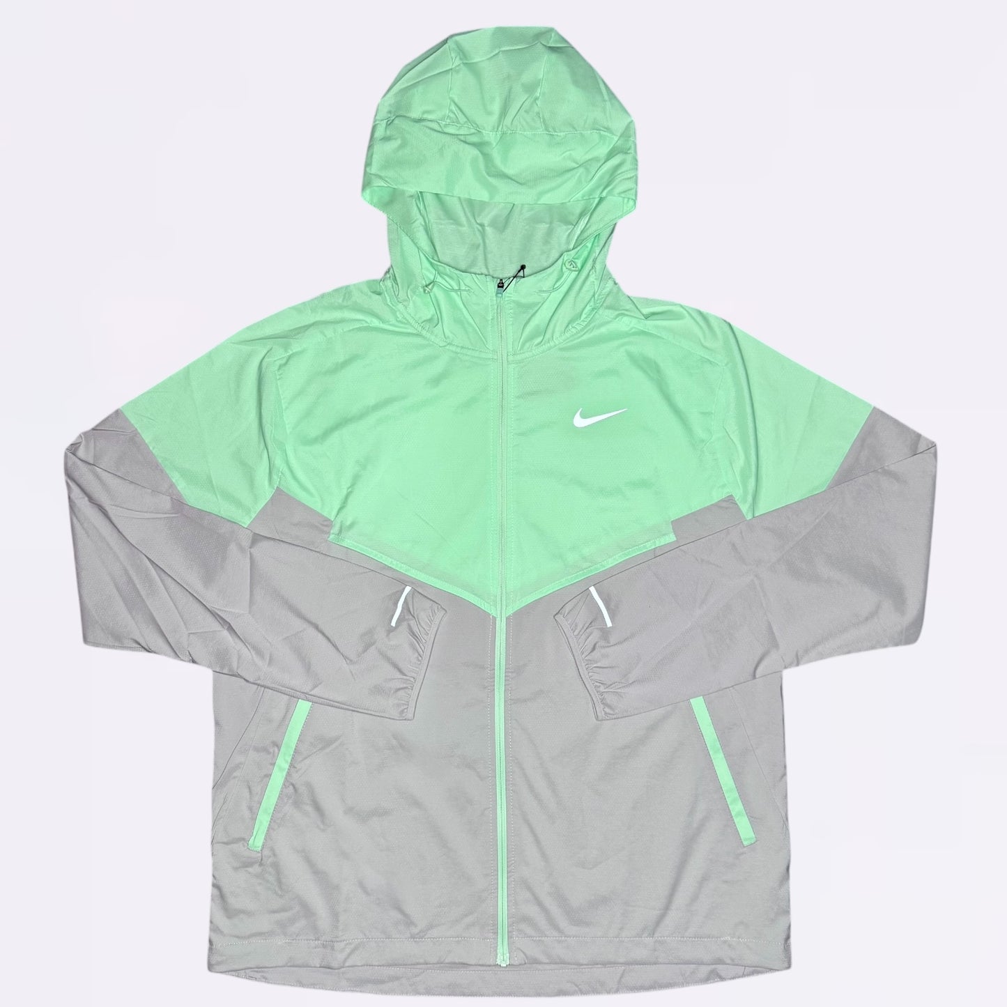 Nike Vapour Green Set - Windrunner & Shorts