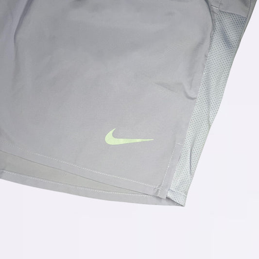 Nike Challenger Shorts Lilac