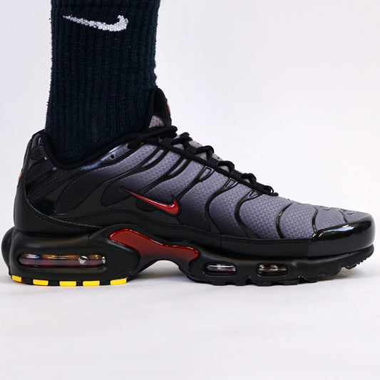 Nike Air Max Plus Black Crimson