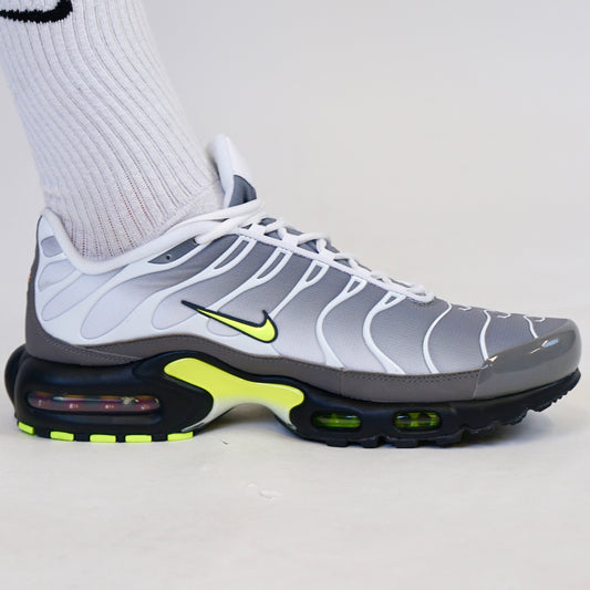 Nike Air Max Plus - Neon