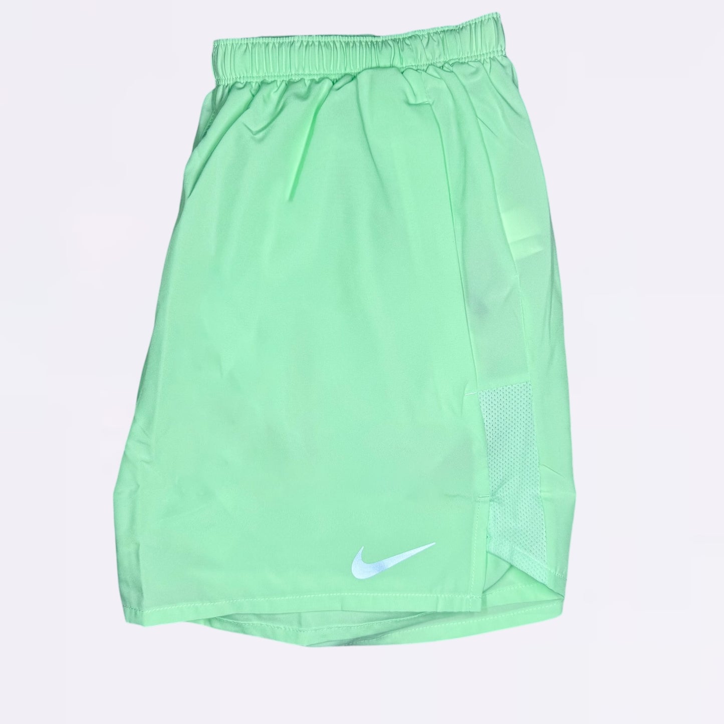 Nike Vapour Green Set - Windrunner & Shorts