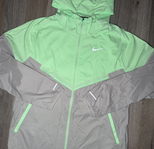 Nike Windrunner Vapour Green