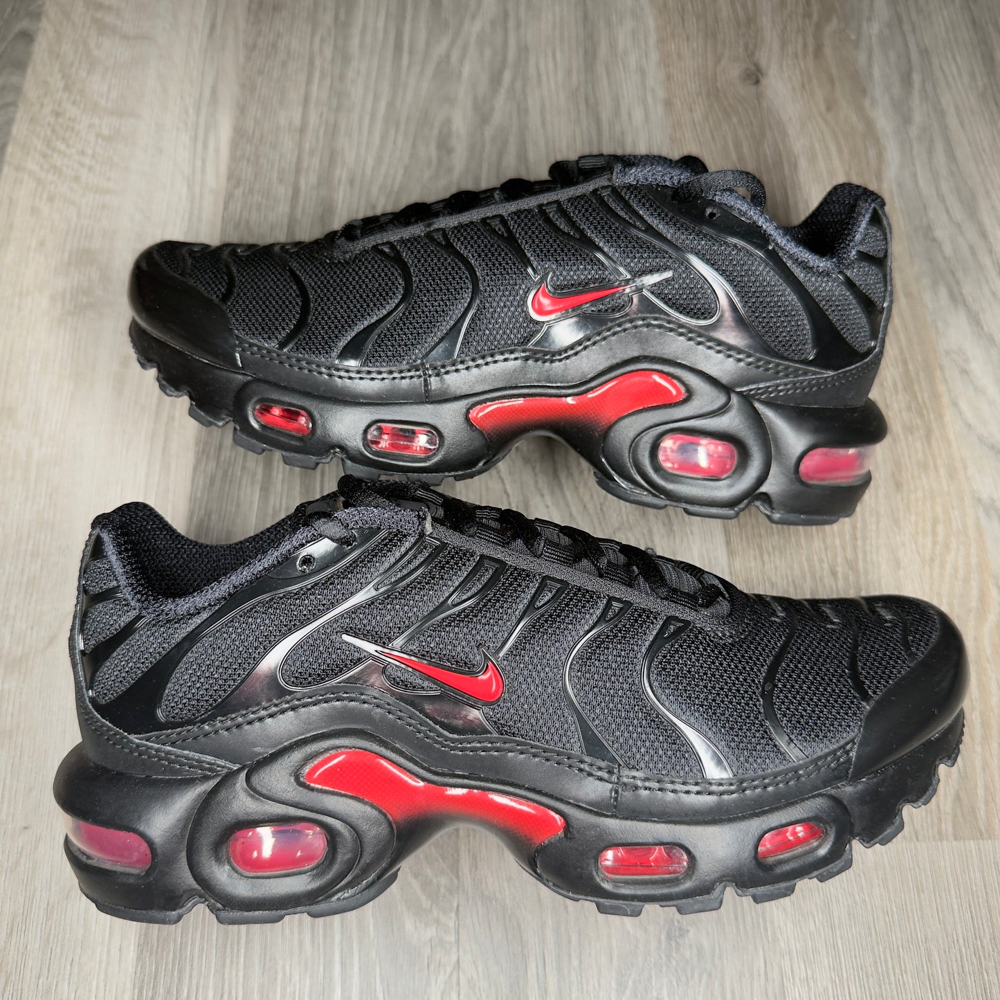 Nike Air Max Plus Black Red (Junior)