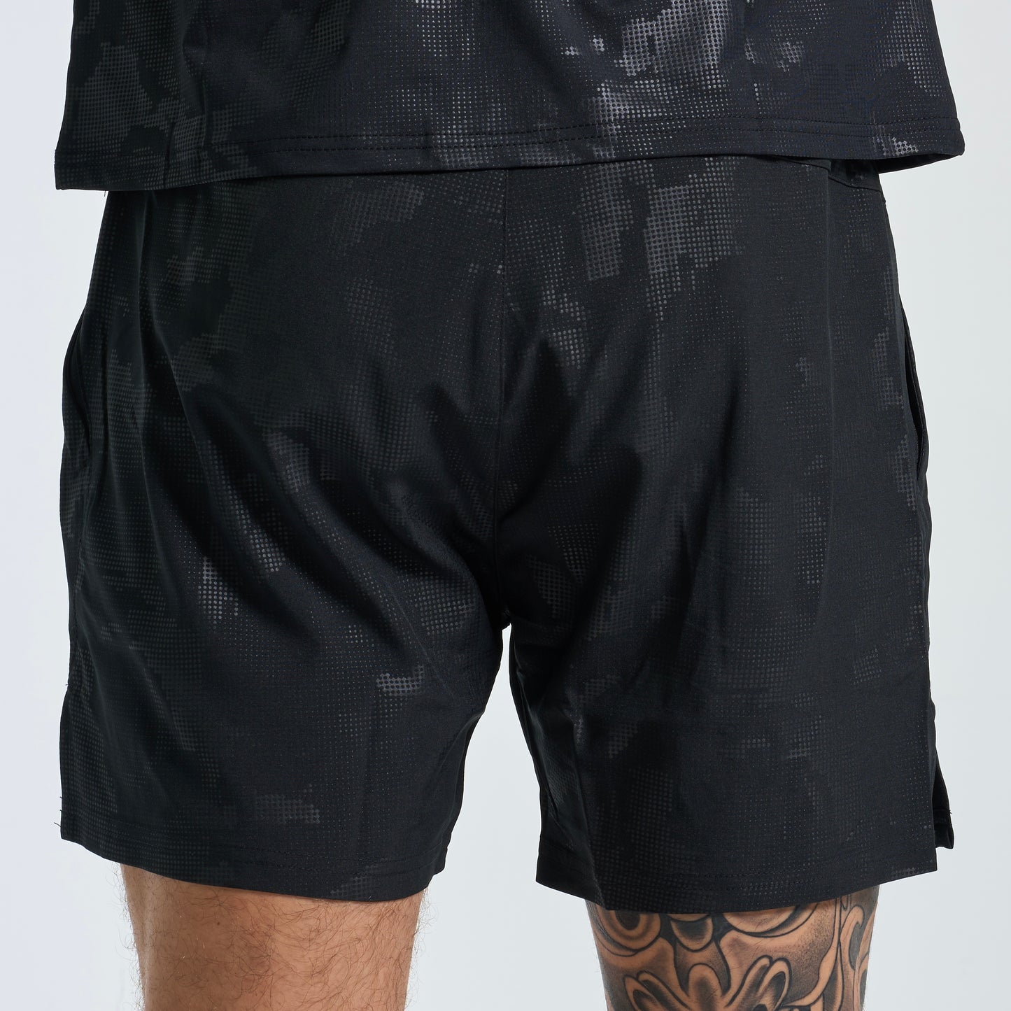 GymKing Debossed Camo Short 5" - Black