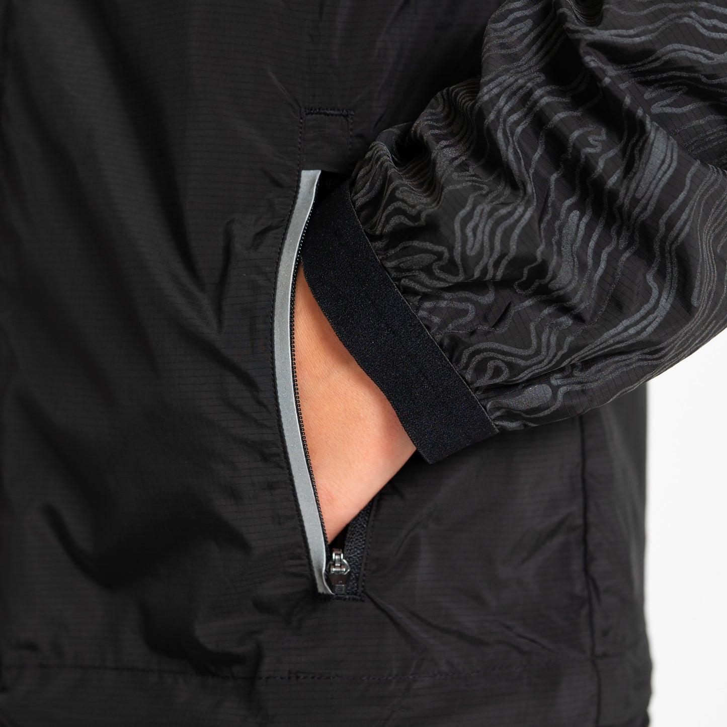DASH Aura Windrunner - Black (Junior)