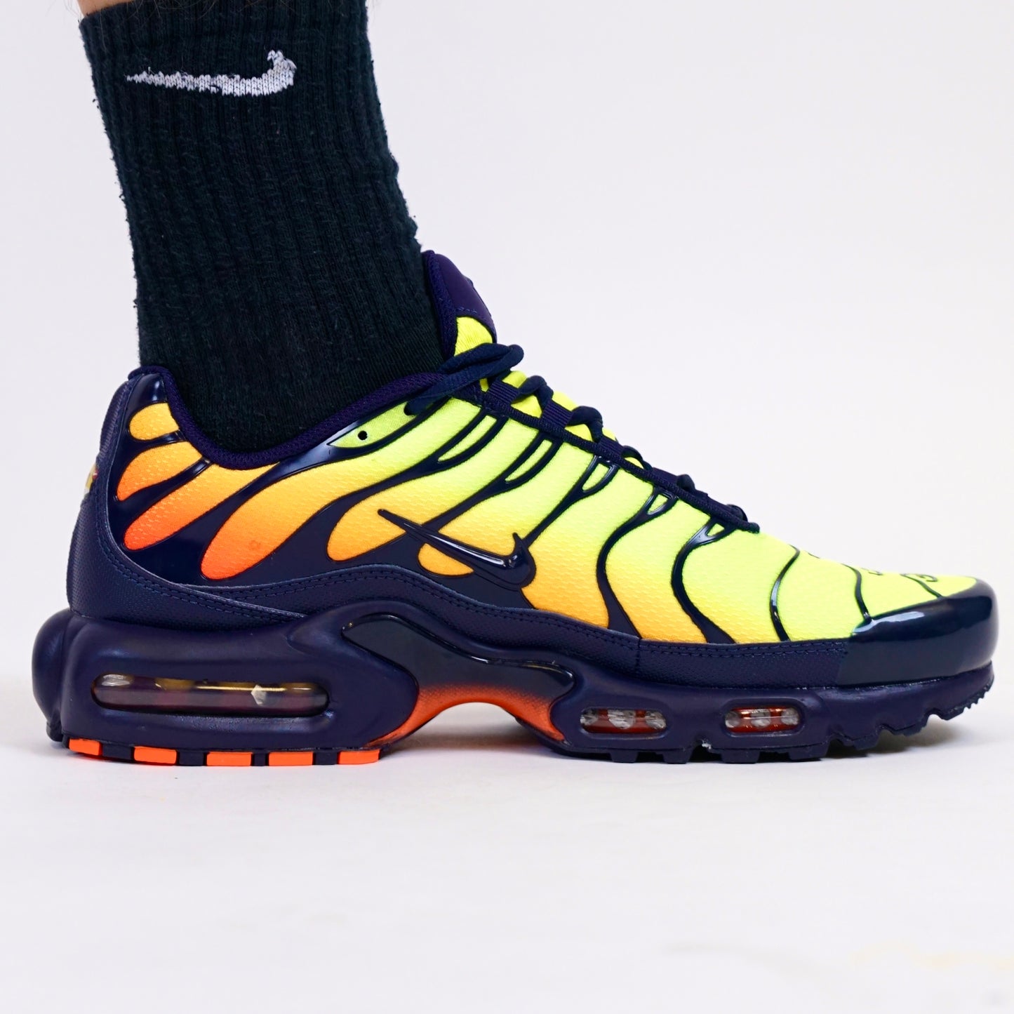 Nike Air Max Plus Red Fade Lemon Sherbet