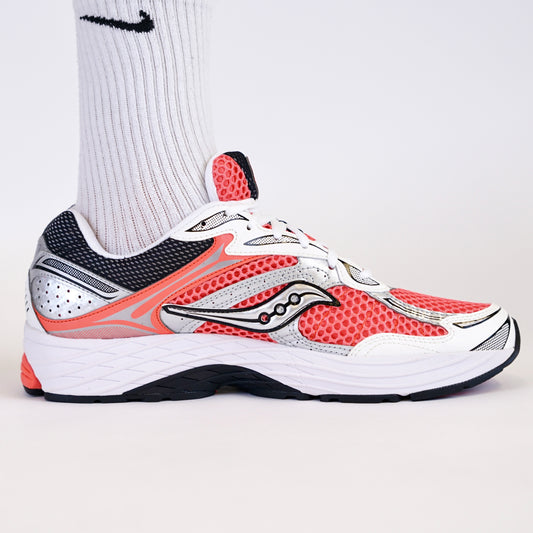 Saucony Pro Grid Omni 9 Coral