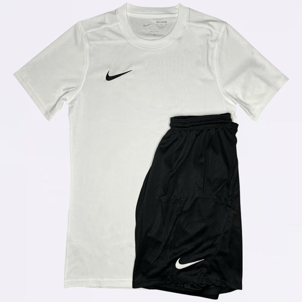 Nike Dri Fit Set - Tee & Shorts - White / Black