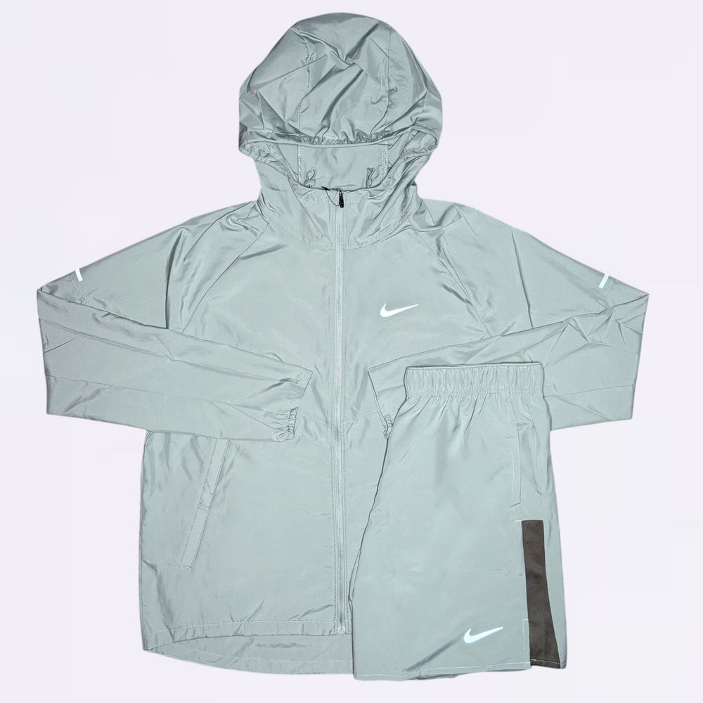 Nike Repel & Challenger - Jacket & Shorts Set - Sage