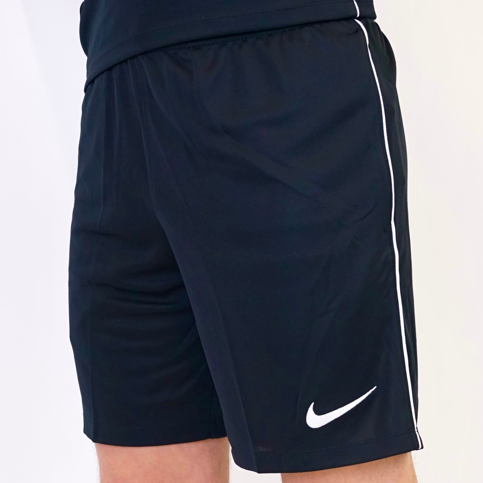 Nike Dri-Fit 26 Shorts Black (Zipped Pockets)