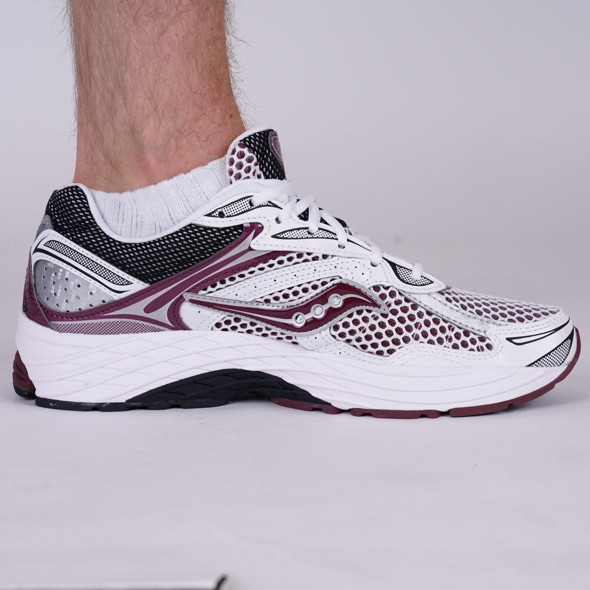 Saucony Omni 9 Maroon White