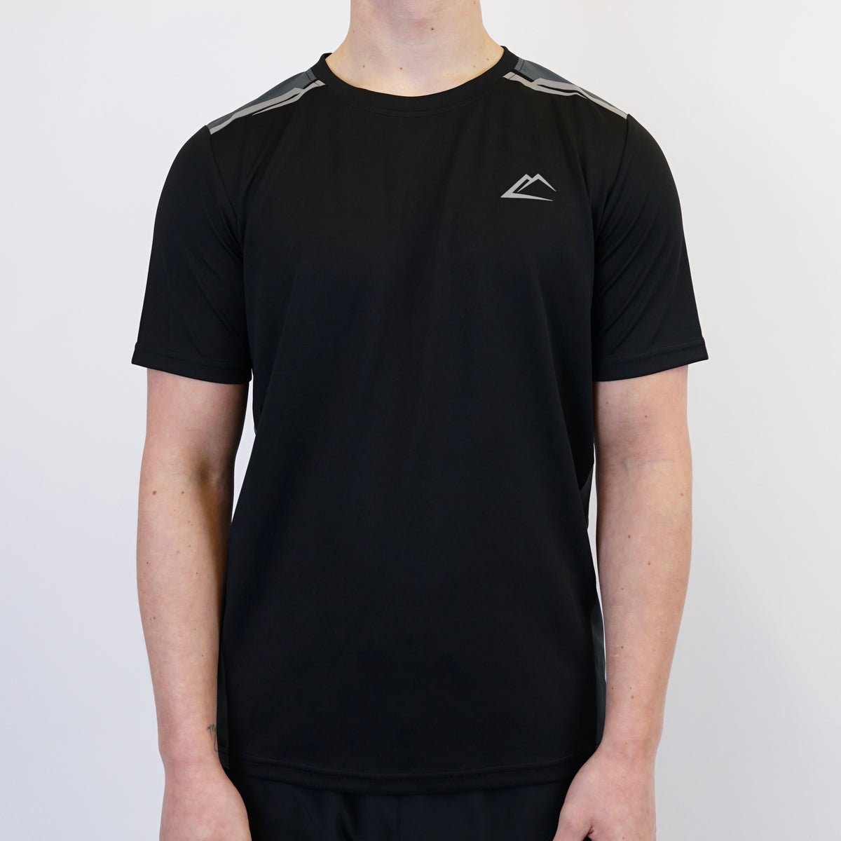 ActiveLine Tempo Set - T-Shirt & Shorts - Black