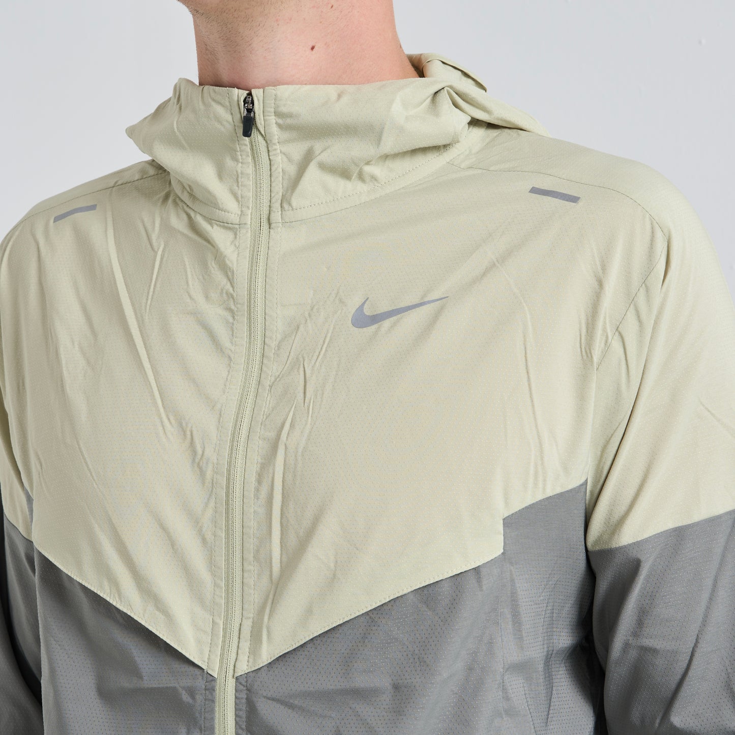 Nike Windrunner Olive