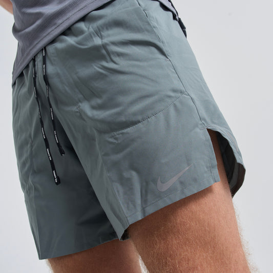 Nike Flex Stride Shorts - Smoke Grey