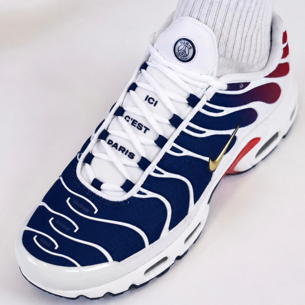 Nike Air Max Plus - White / Blue / Red