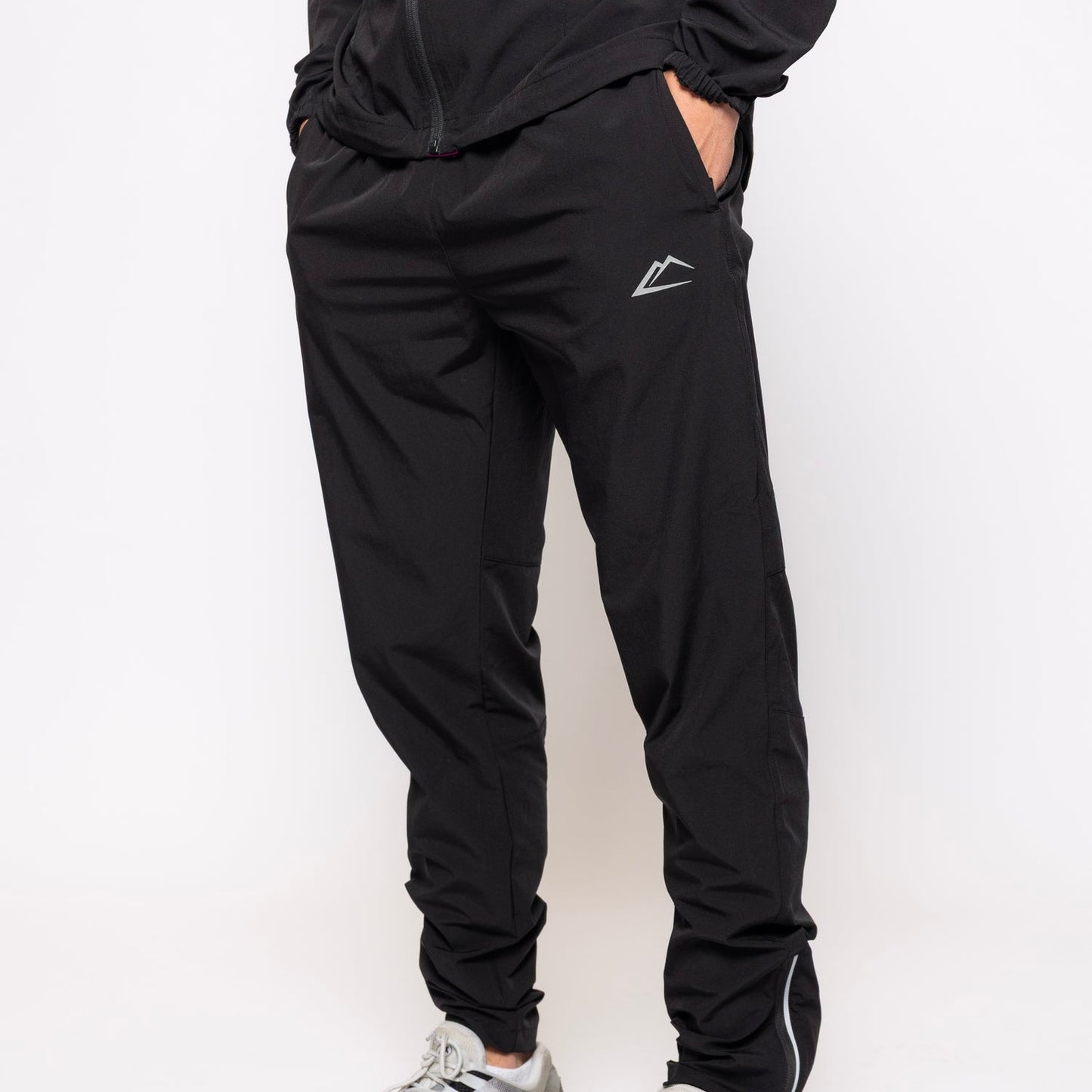 ActiveLine Surge Windrunner & Bottoms Set - Black / Pink