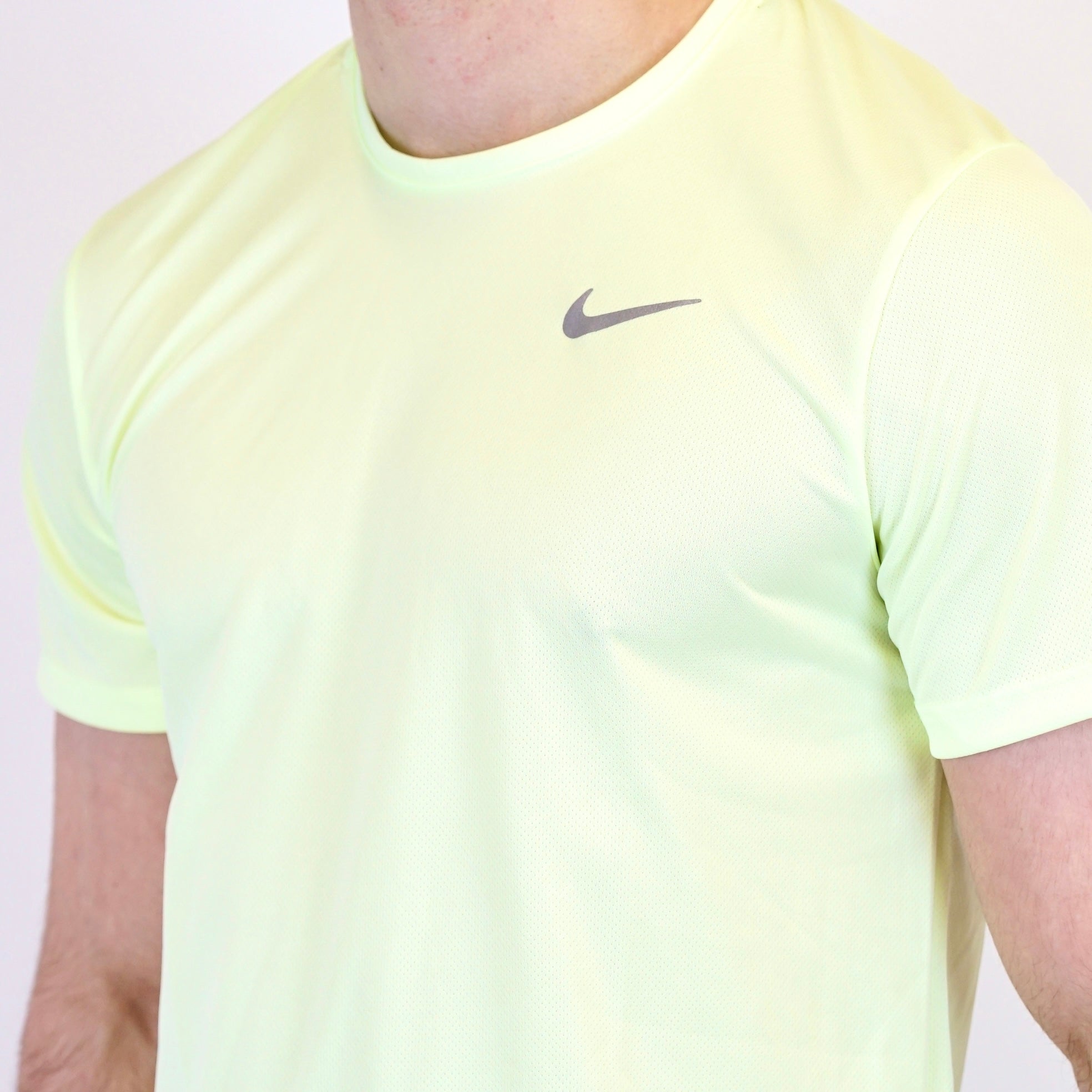 Nike Miler 3.0 Tee - Barley Volt