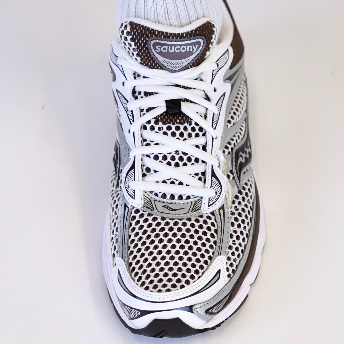 Saucony ProGrid Omni 9 OG White Brown