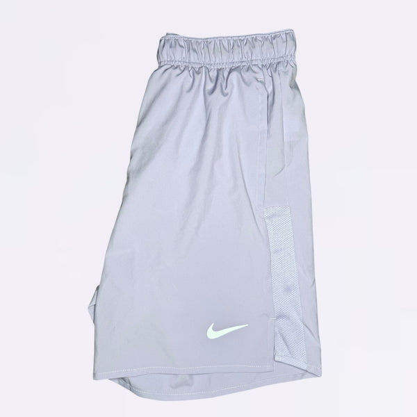 Nike Challenger Shorts Lilac