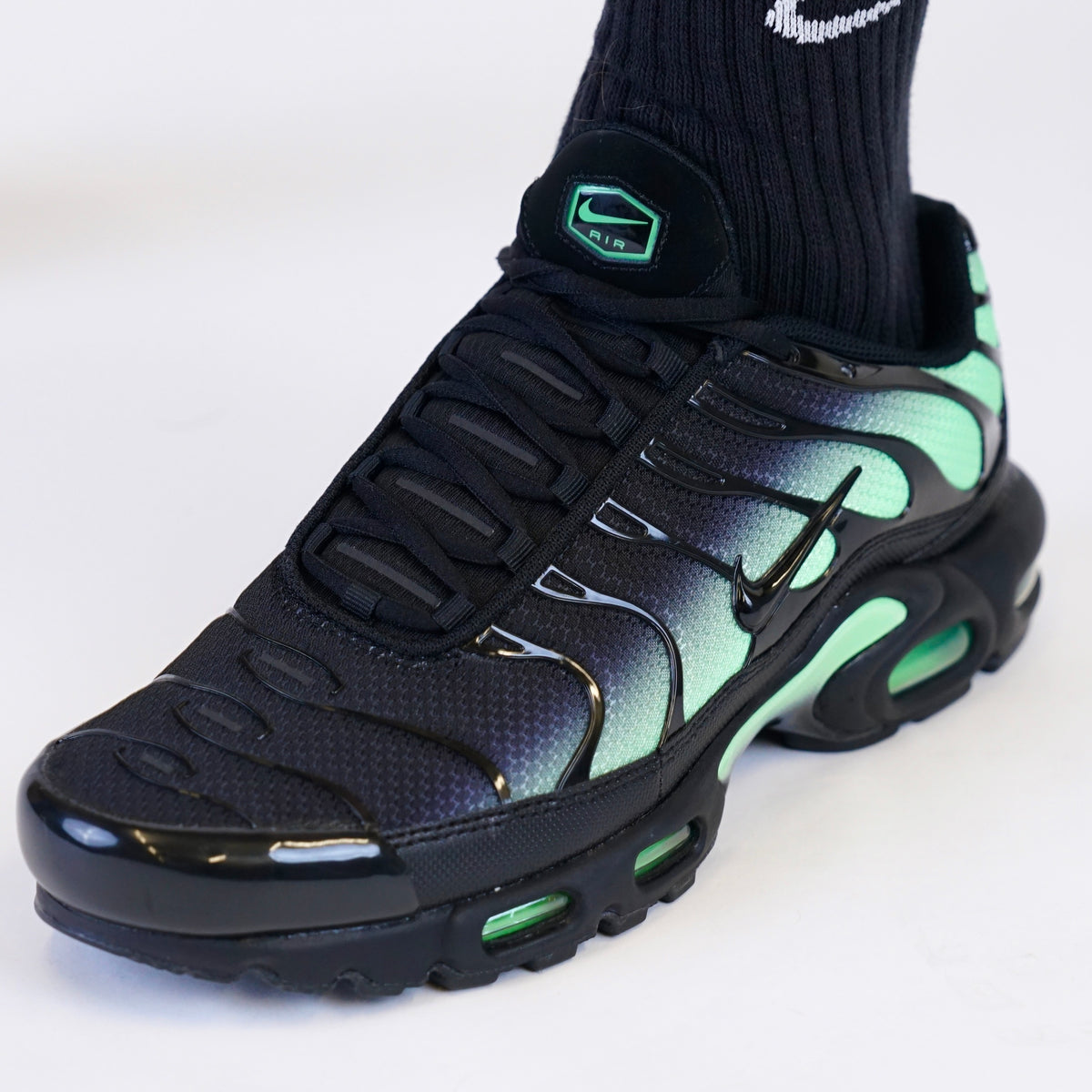Nike Air Max Plus Black Illusion Green