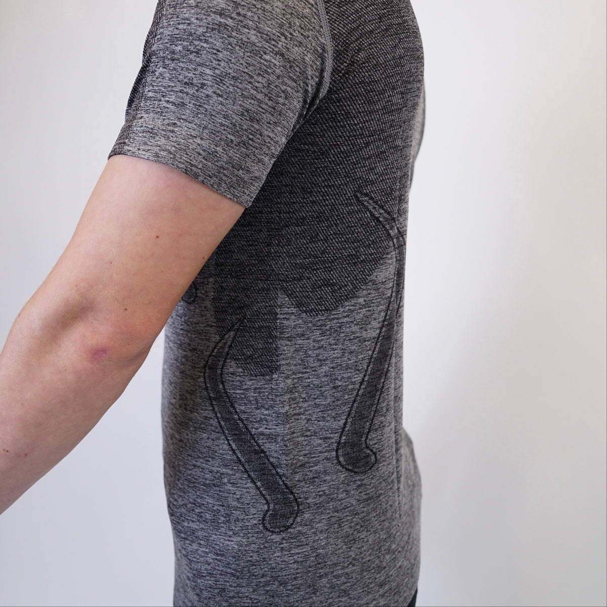 Flux Contour Seamless Tshirt - Black