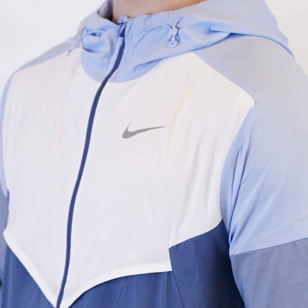 Nike Windrunner - White & Blue