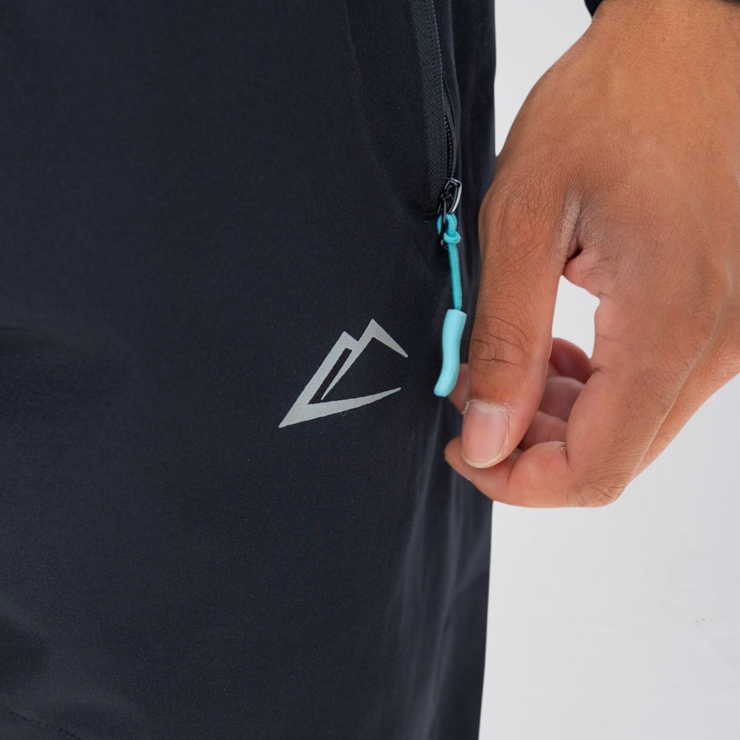 ActiveLine Wave & Surge Set - Tee & Bottoms - Black / Turquoise