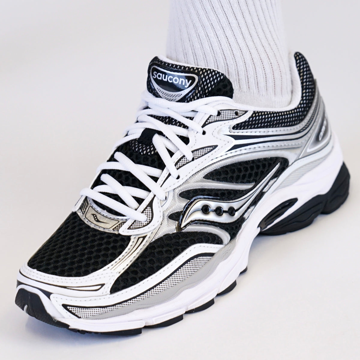 Saucony Pro Grid Omni 9 Black Silver