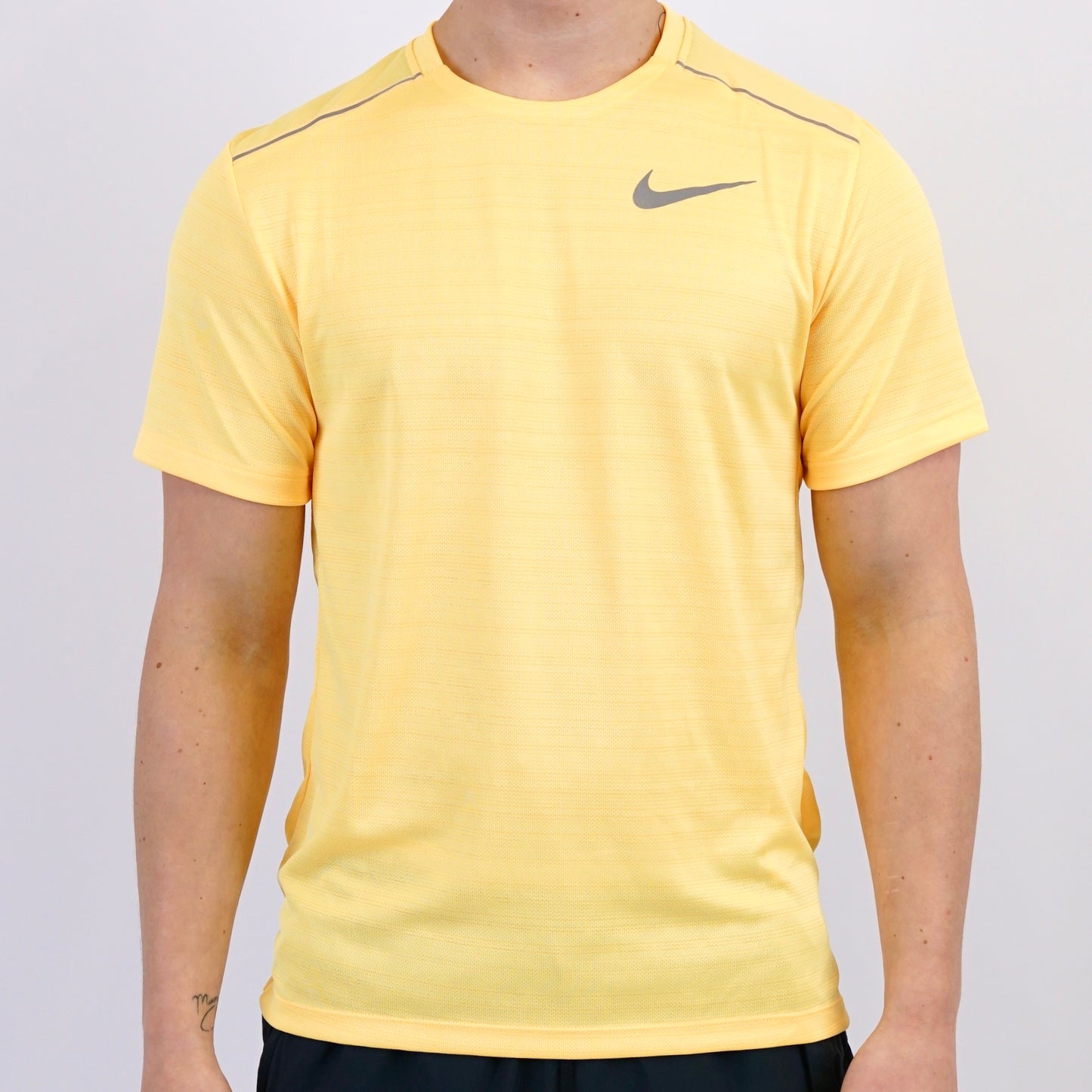 Nike Miler Tee Mango