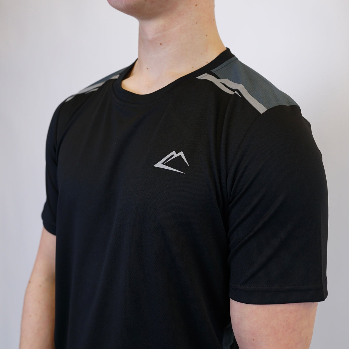 ActiveLine Tempo Set - T-Shirt & Shorts - Black
