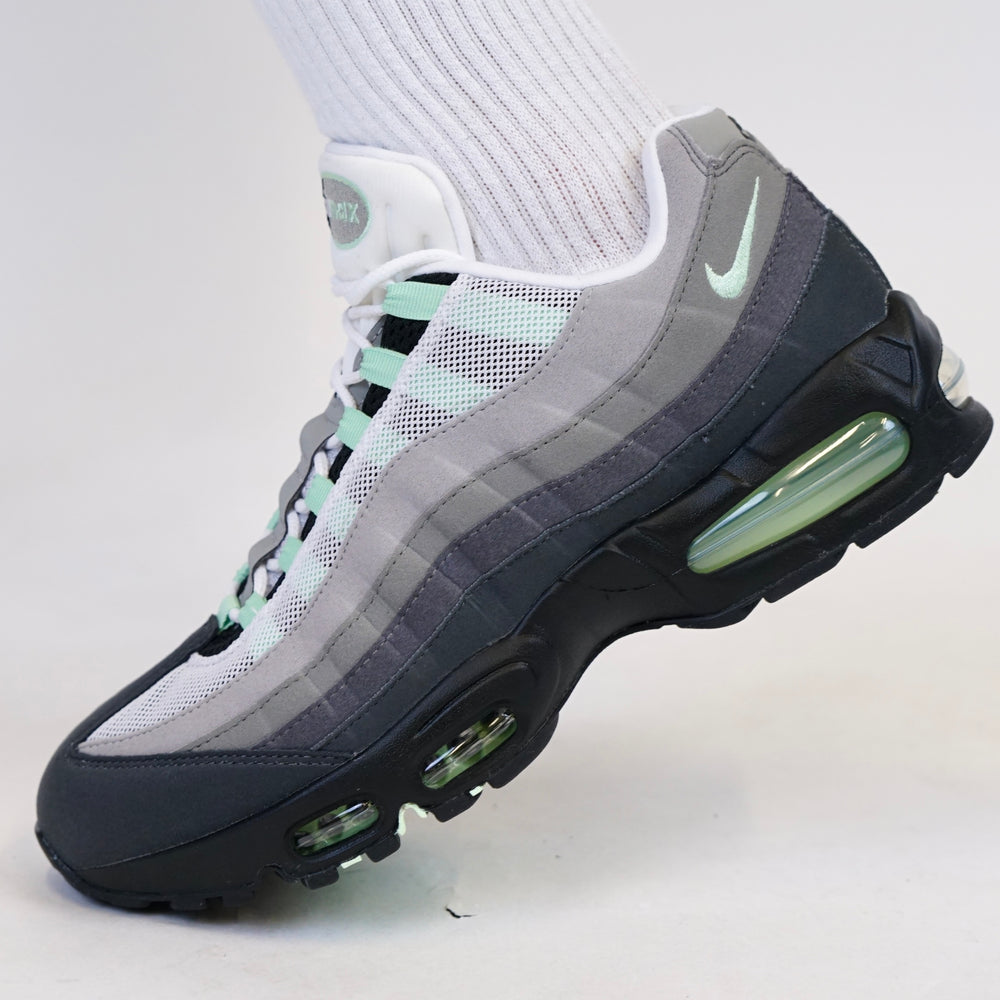 Nike Air Max 95 Fresh Mint Big Bubble