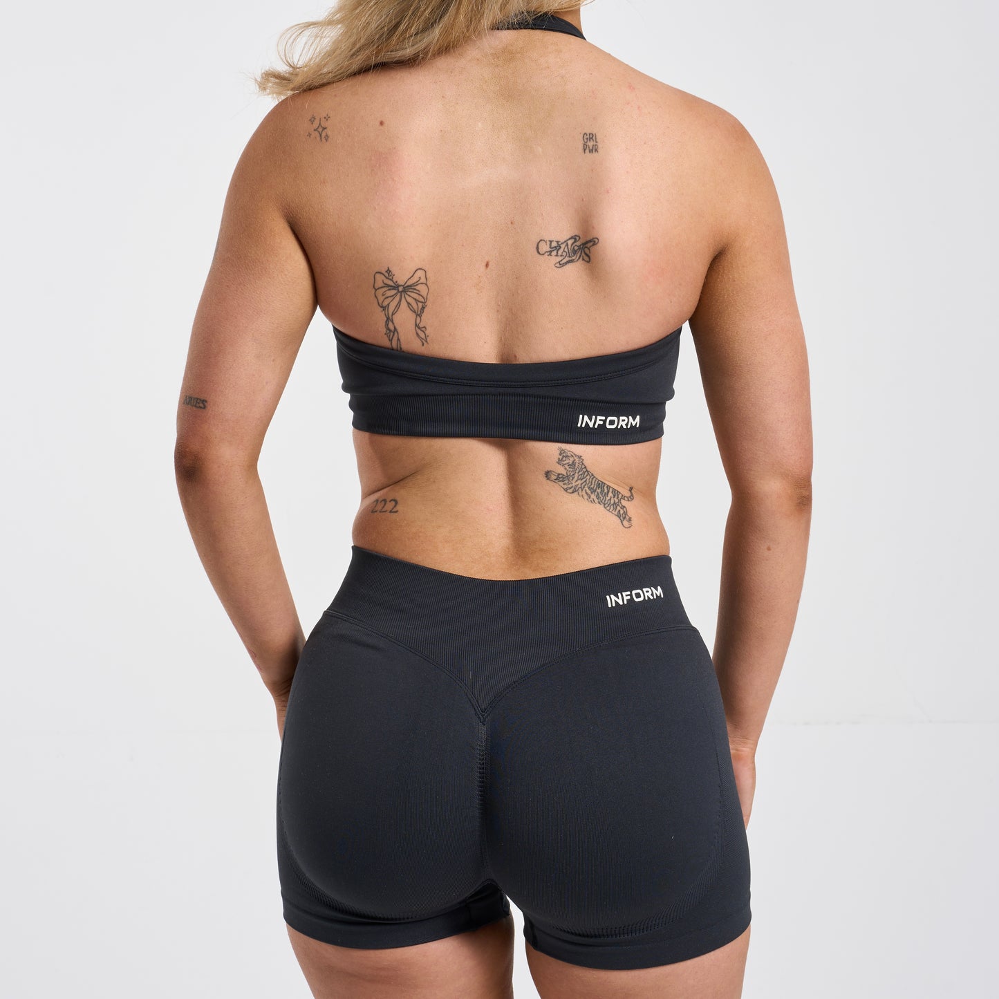 INFORM Sculpt Seamless Halterneck Sports Bra - Espresso