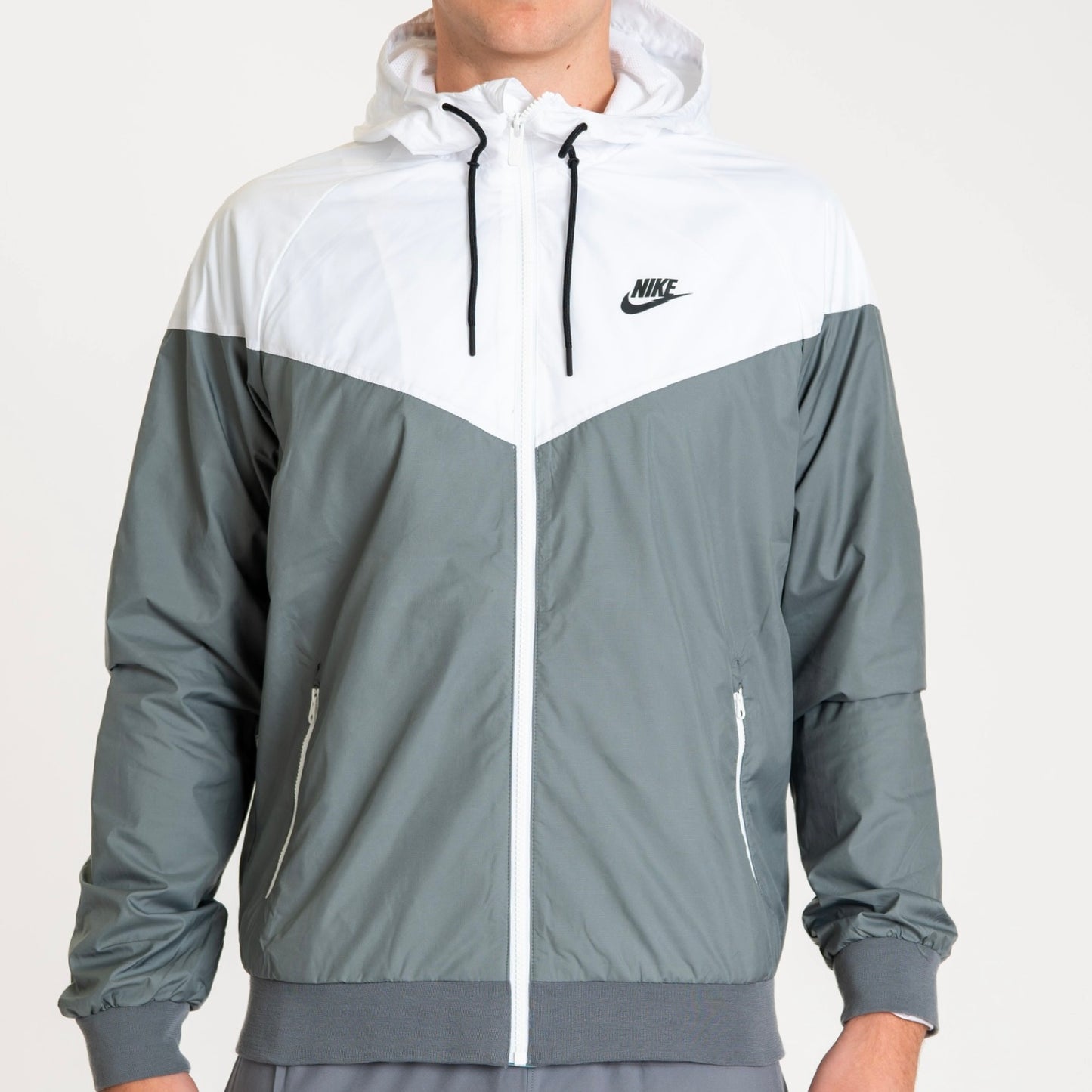 Nike Waterproof Windrunner - White / Grey
