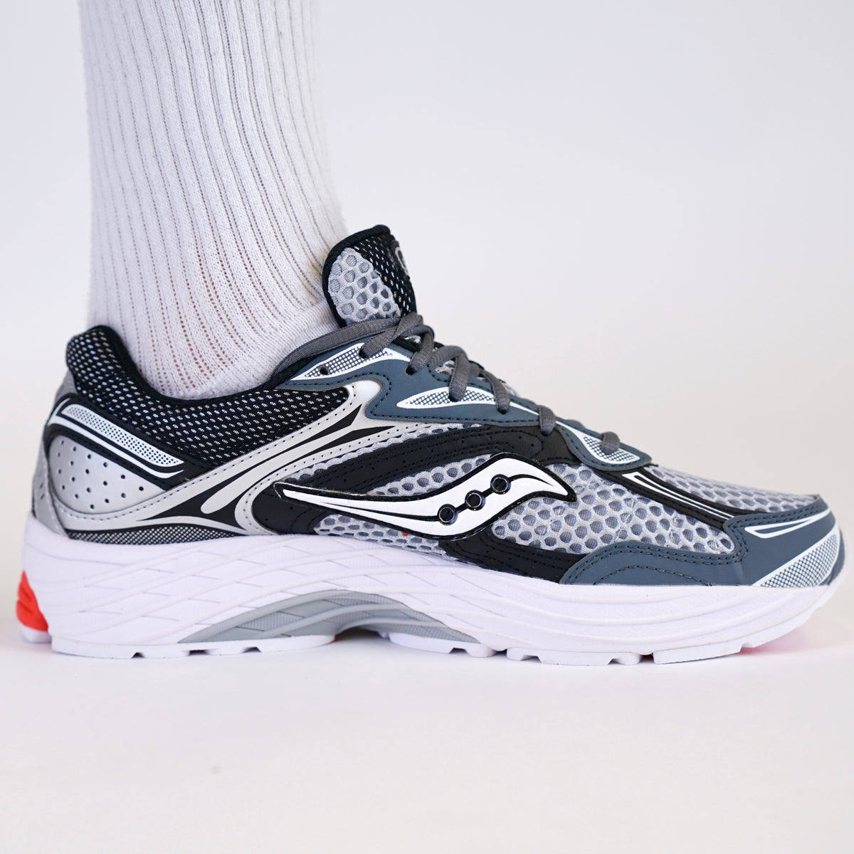 Saucony Pro Grid Omni 9 Cadet Red