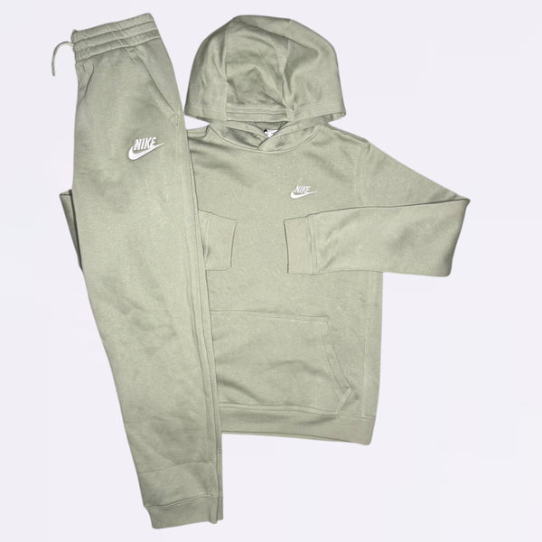 Nike Club Set - Sage (Junior)