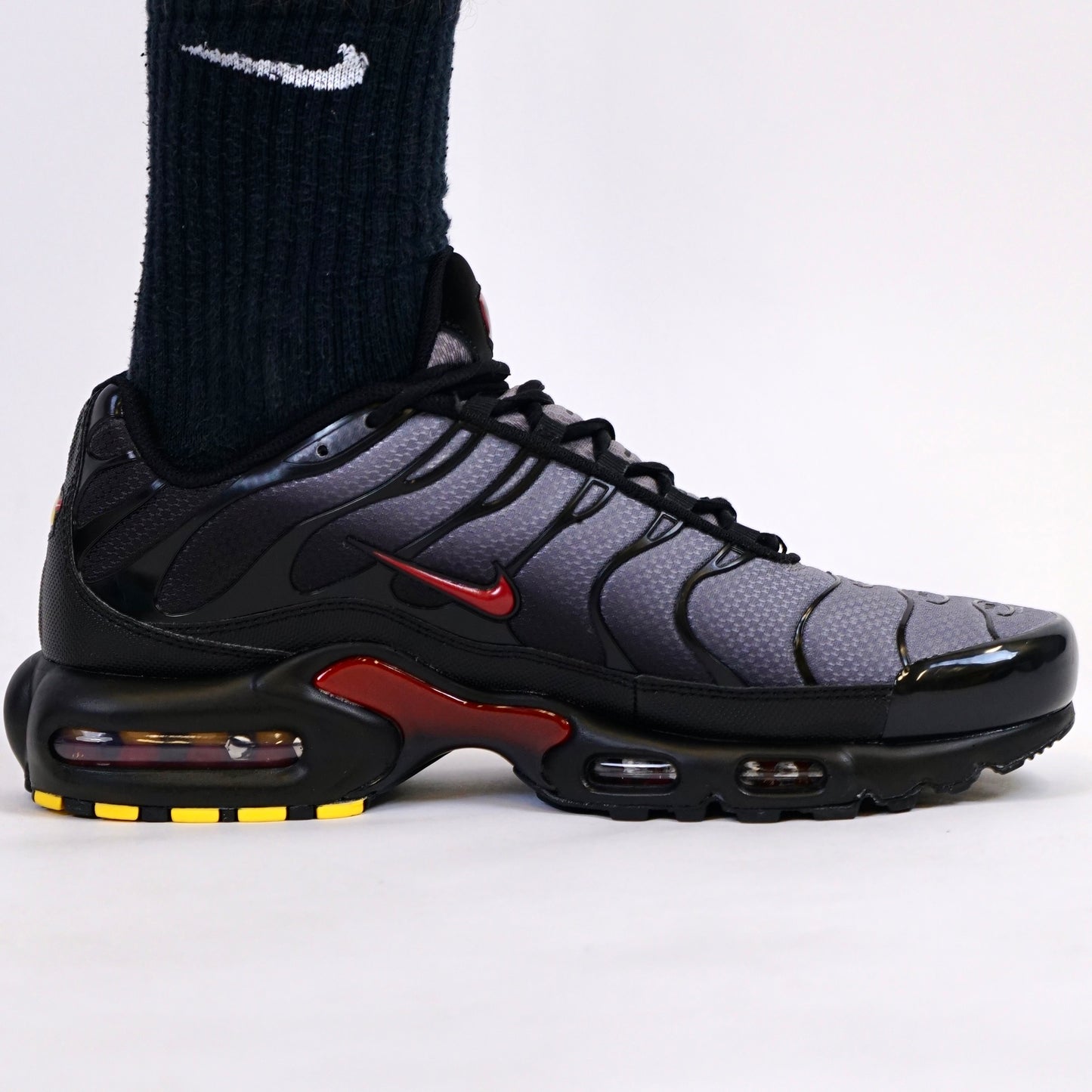 Nike Air Max Plus Black Crimson