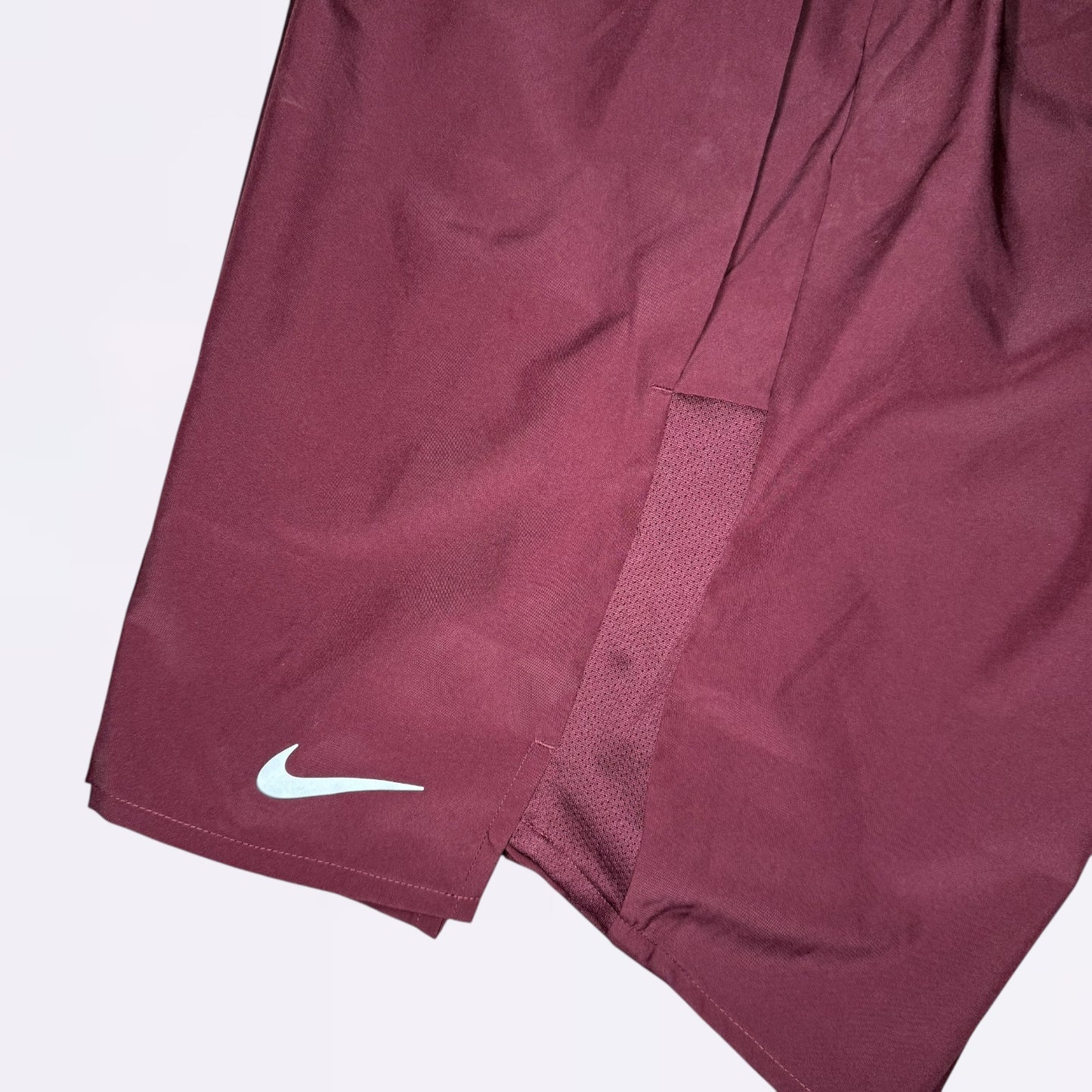 Nike Challenger Shorts - Maroon