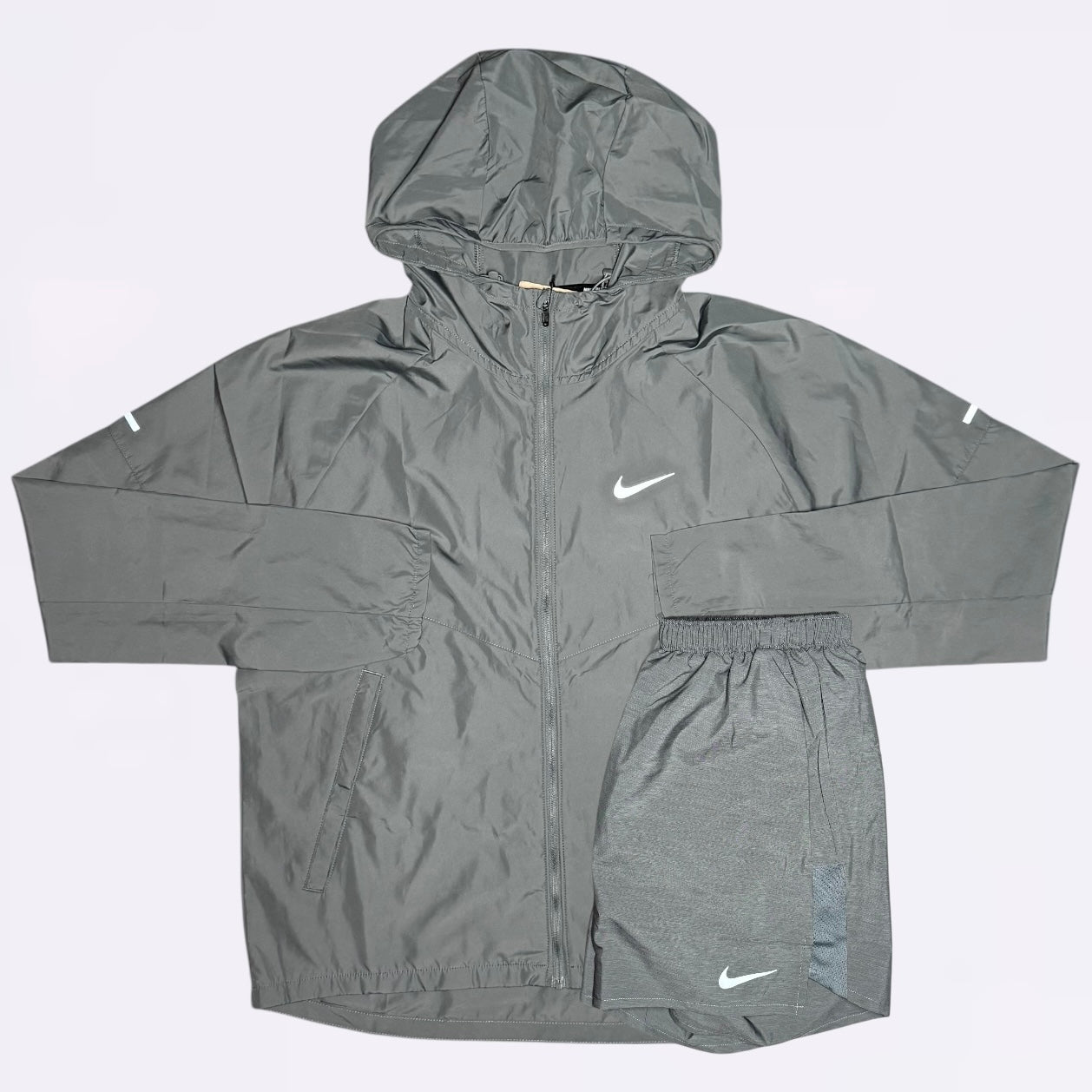 Nike Repel & Challenger Set - Grey / Grey