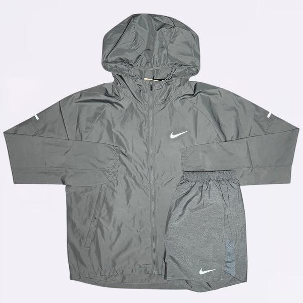Nike Repel & Challenger Set - Grey / Grey