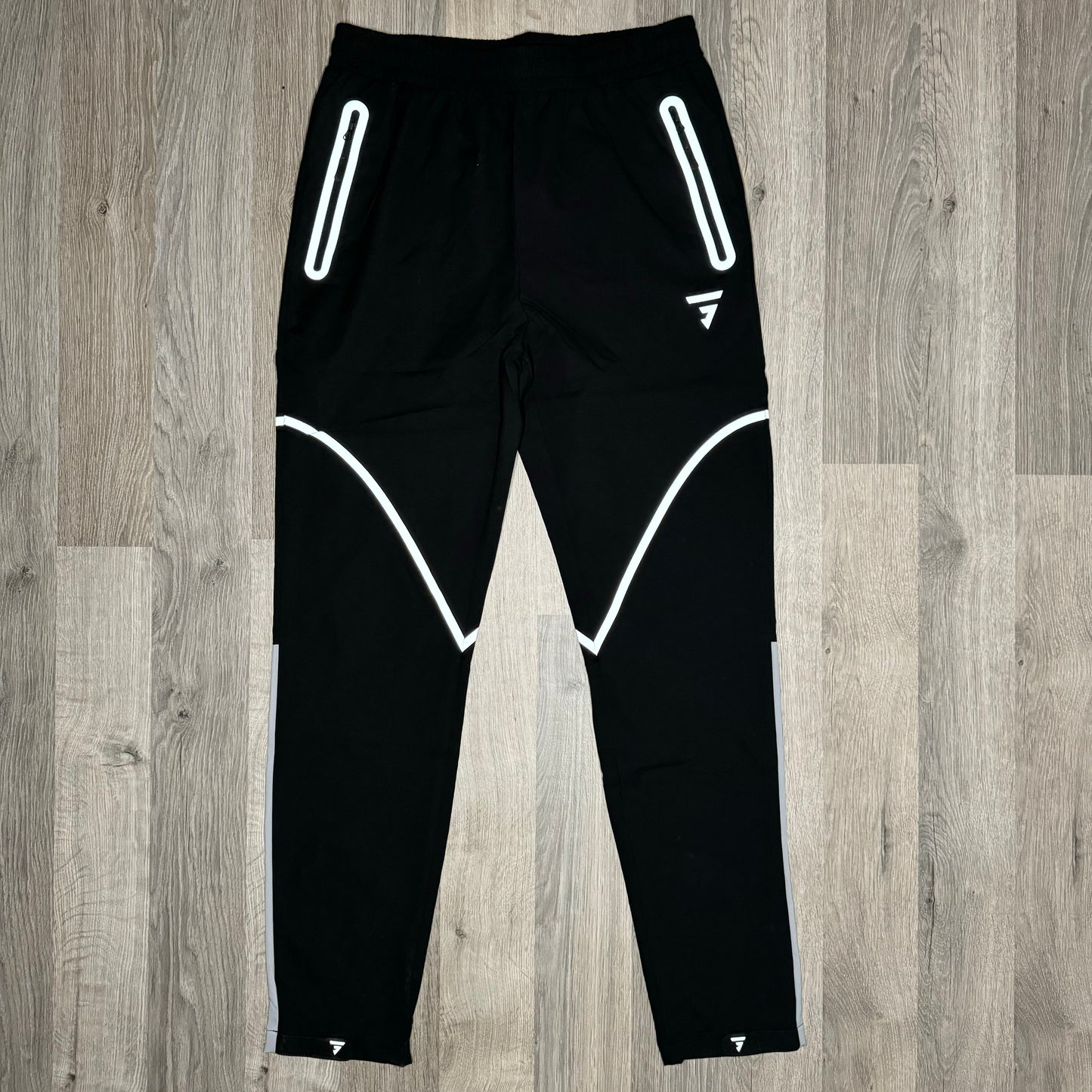 GRIID Reflective Windrunner Set - Black / Grey