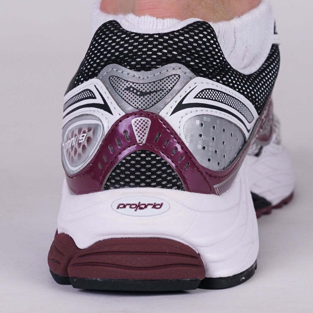 Saucony Omni 9 Maroon White
